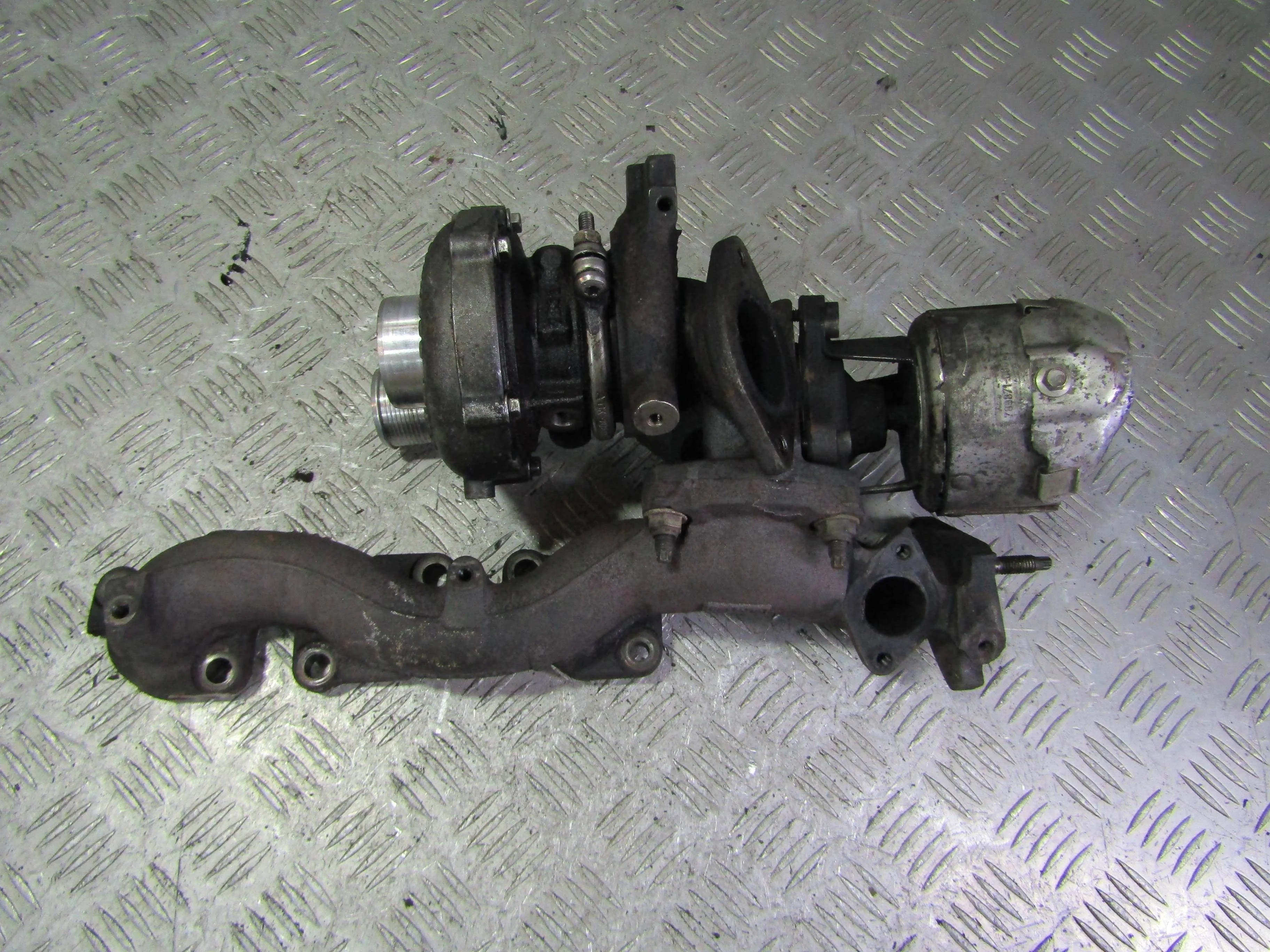 Турбонагнетатель правый JAGUAR XF I рестайлинг (2