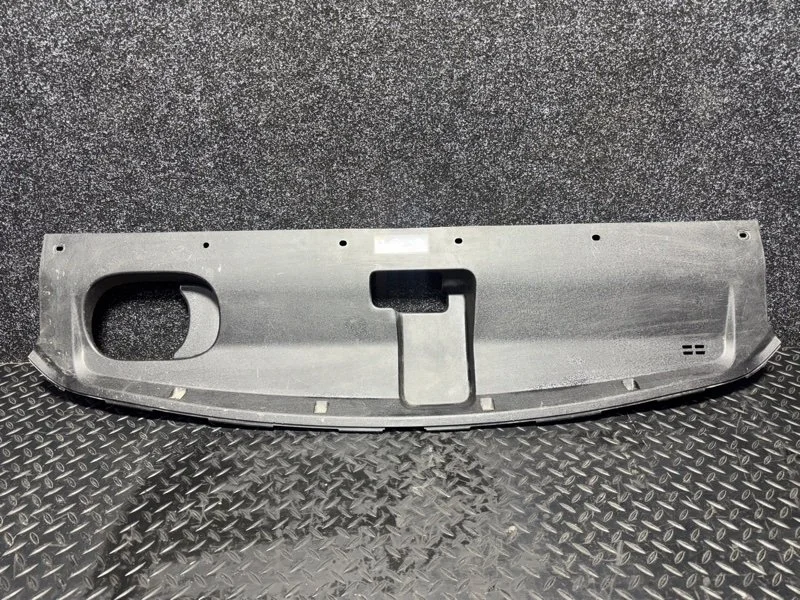 Накладка радиатора Kia Sorento Prime3 2020 86360C5000 UM D4HB