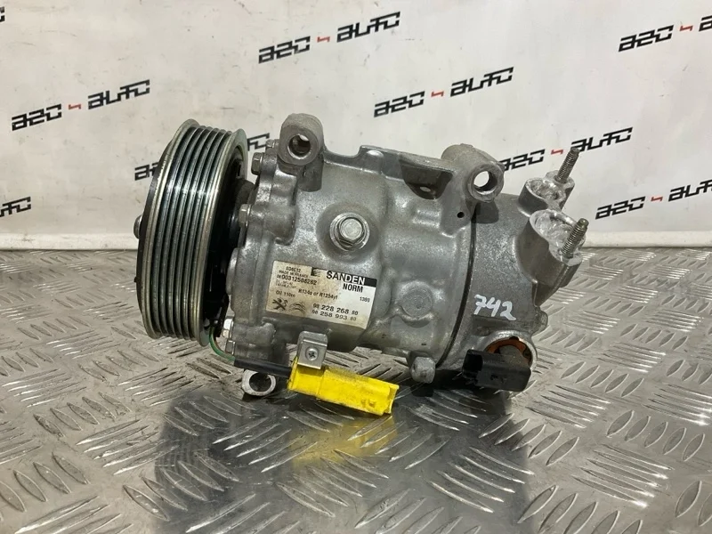 Компрессор кондиционера Citroen C3 2012 9822826880 2 1.6