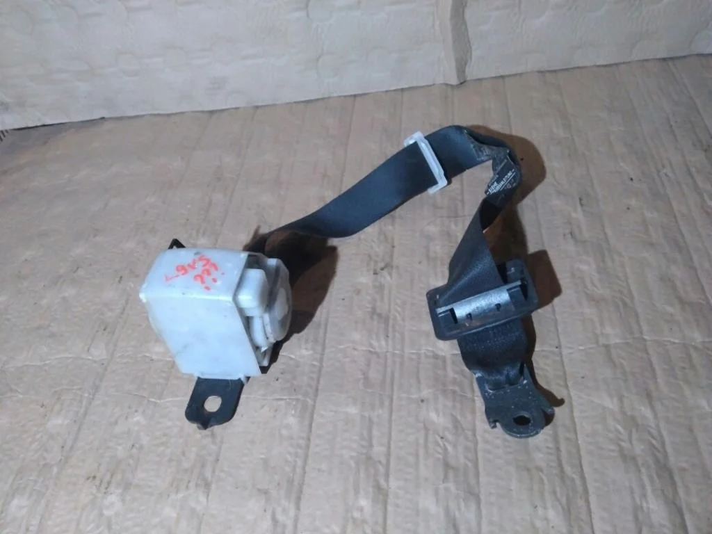 Б.у. ремень безопасности MITSUBISHI LANCER CS3A MITSUBISHI LANCER CS3A