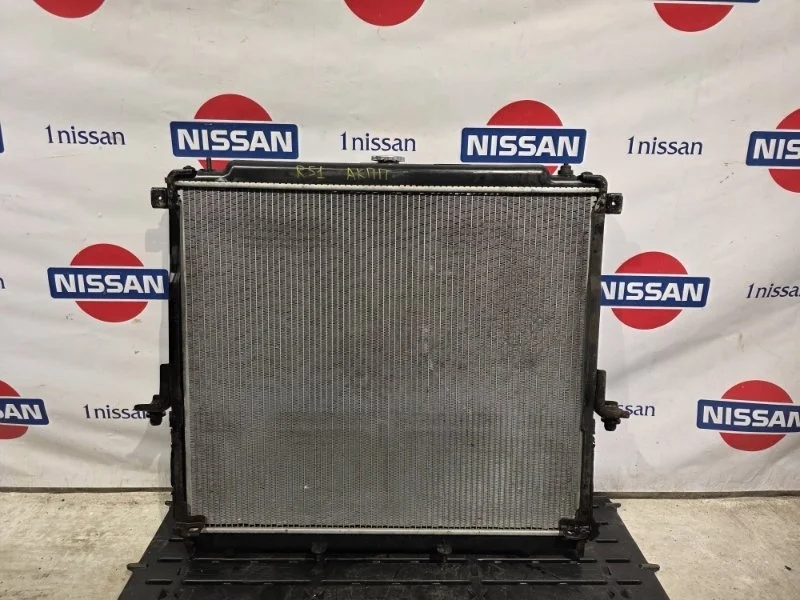 Радиатор охлаждения двигателя Nissan Pathfinder 2006 21460EB30A R51 YD25, передний