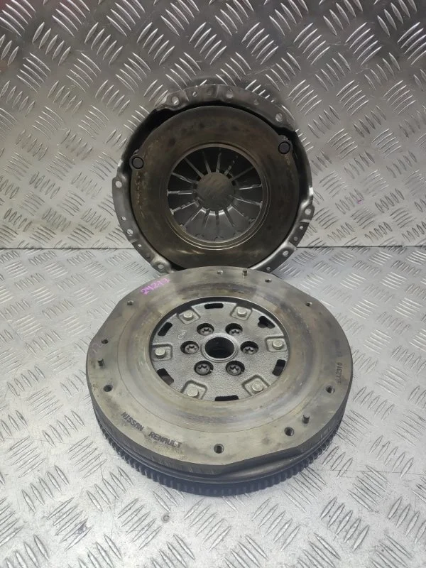 Маховик Nissan Qashqai X-Trail 2006-2013 12310ET000 J10 T31 MR20DE