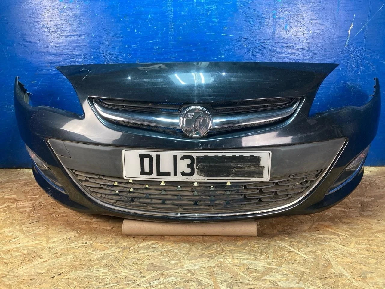 Бампер Opel Astra J 2012-2016 13368660, передний