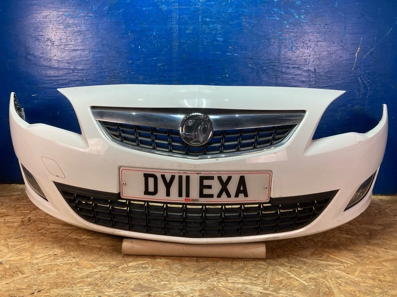 Бампер Opel Astra J 2009-2012 13264403, передний