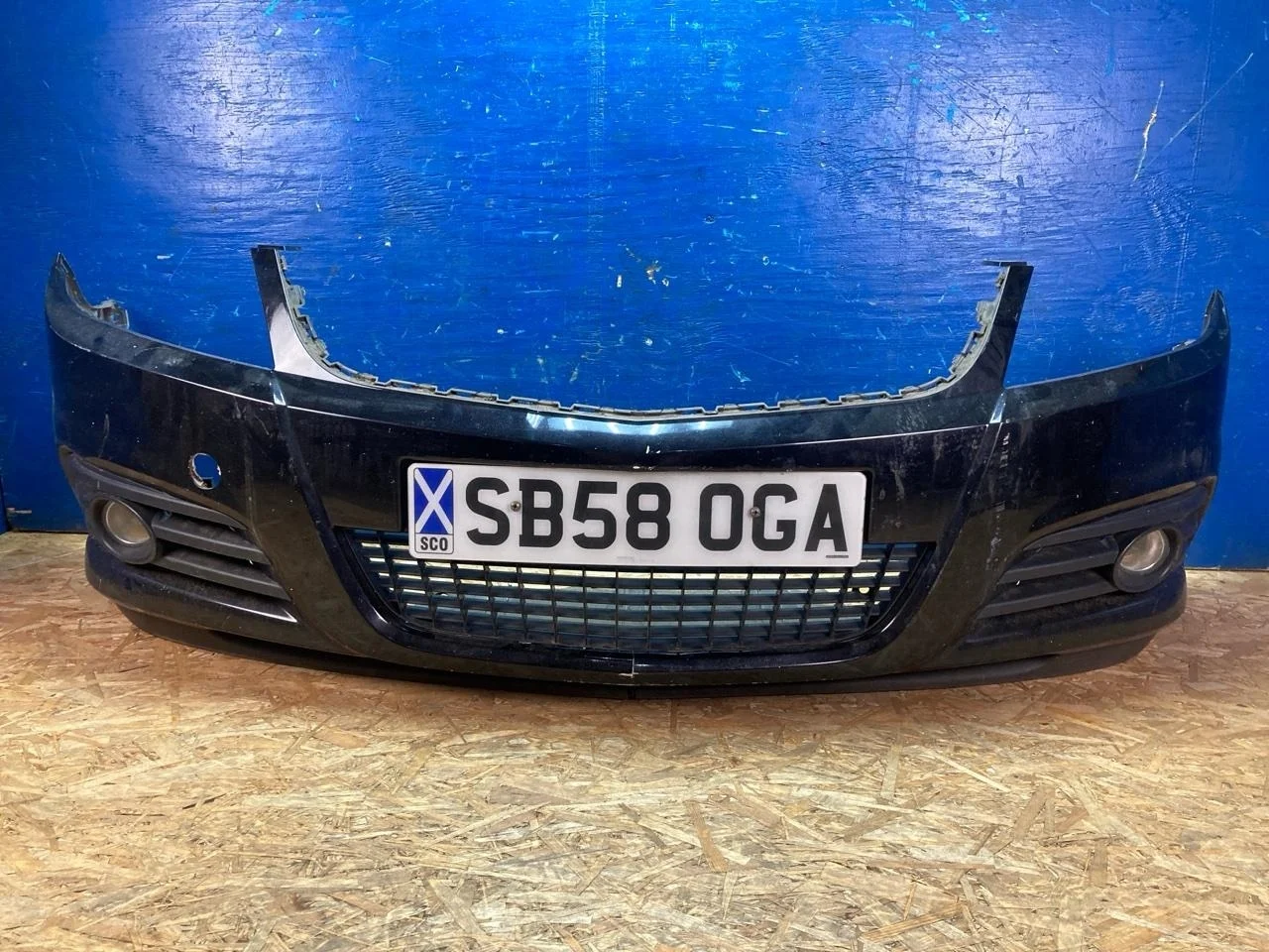 Бампер Opel Vectra C 2005-2008 13182889, передний
