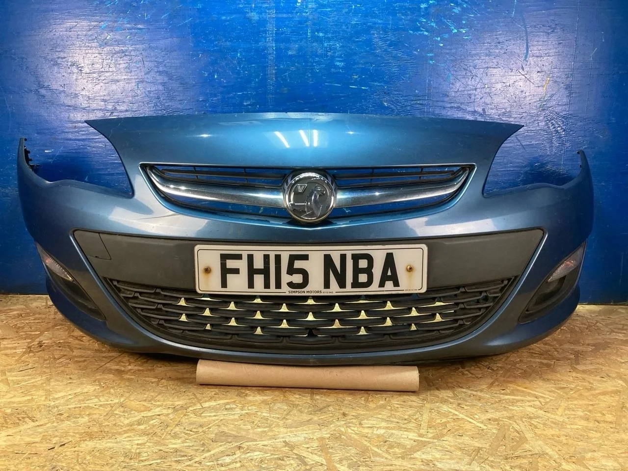 Бампер Opel Astra J 2013-2015 13368660, передний