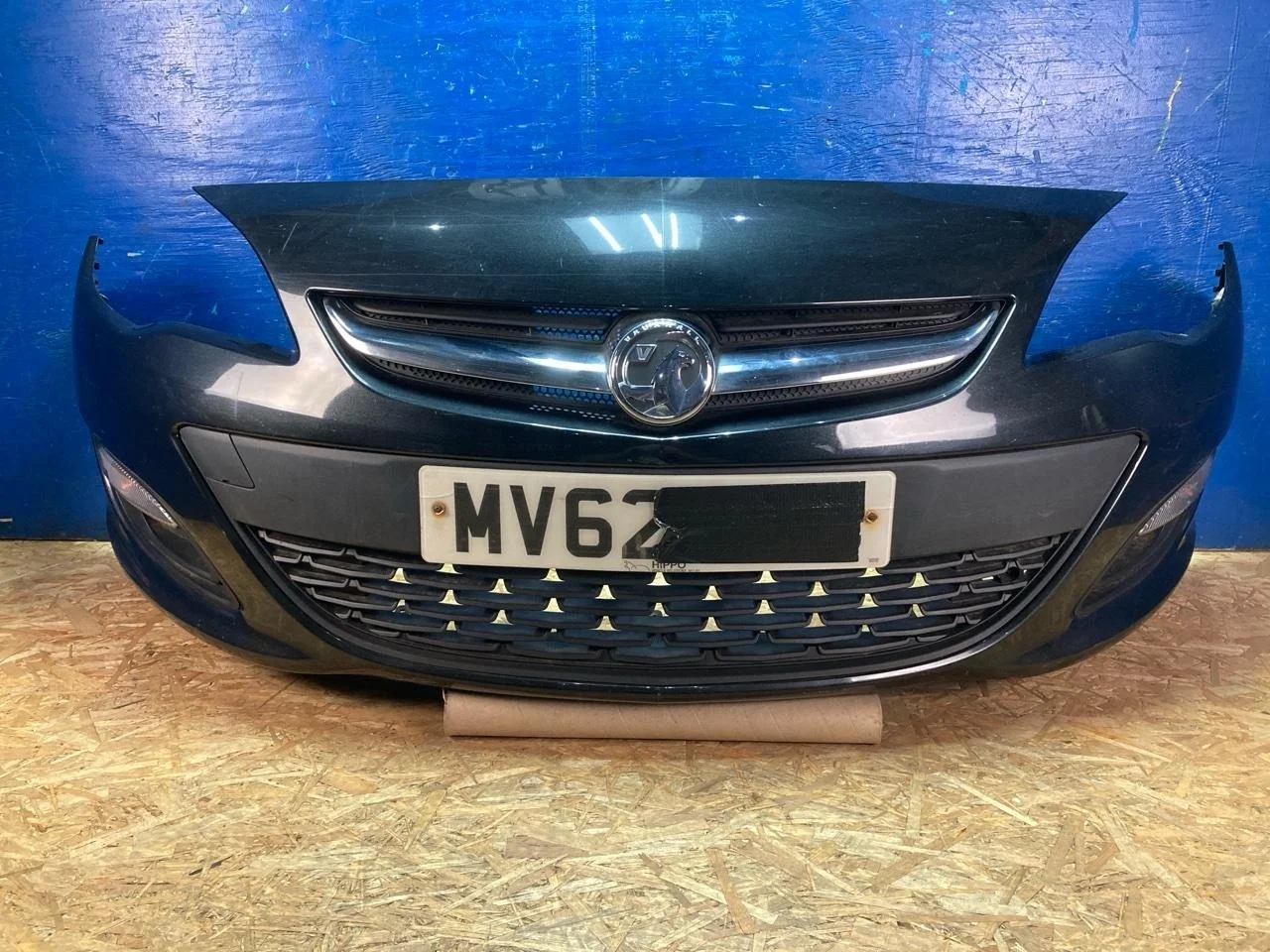 Бампер Opel Astra J 2013-2015 13368660, передний