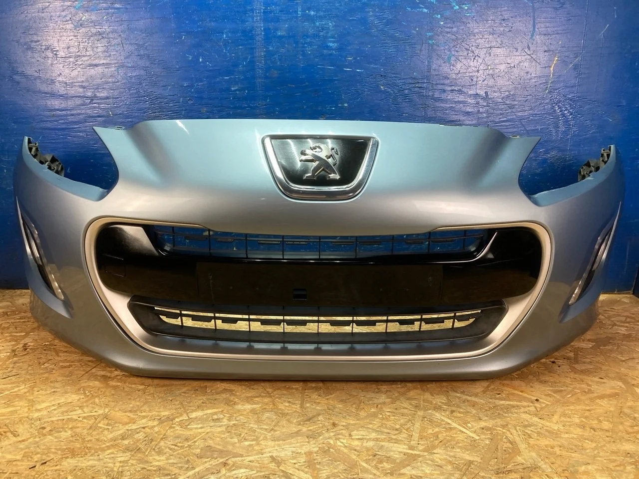 Бампер Peugeot 308 2011-2015 30811200, передний
