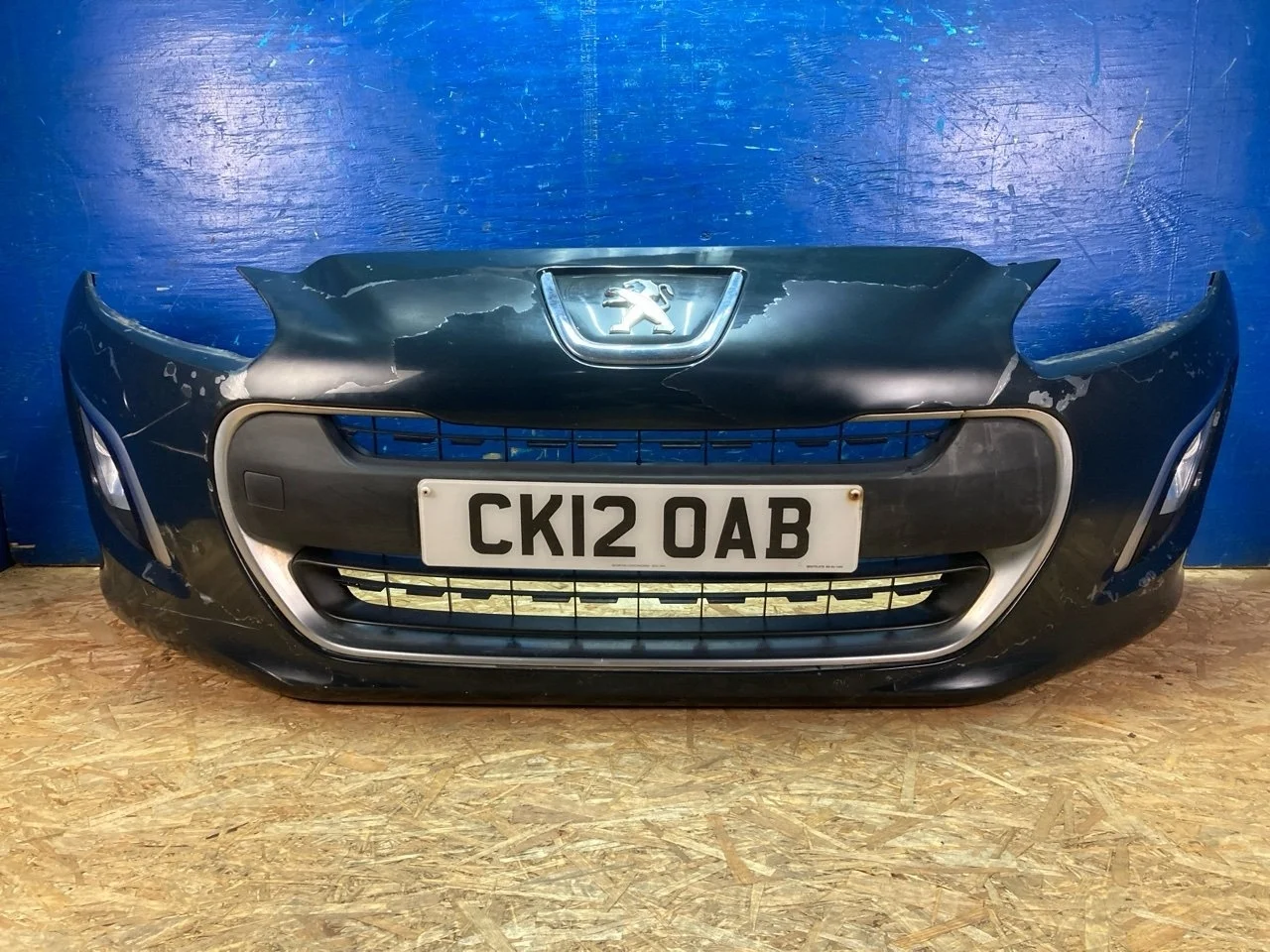 Бампер Peugeot 308 2011-2015 30811200, передний