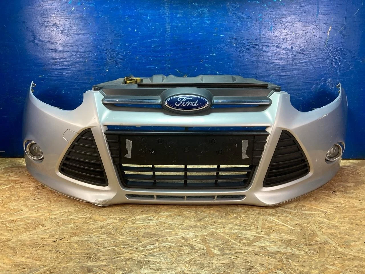 Бампер Ford Focus 3 2011-2015 BM5117757A, передний