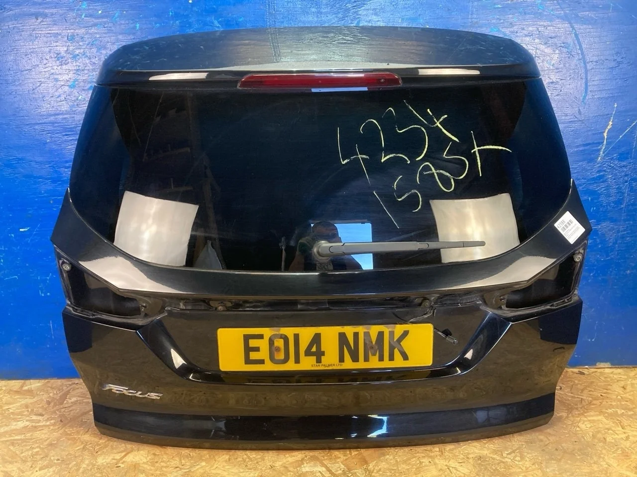 Крышка багажника Ford Focus 3 2011-2019 1834446 УНИВЕРСАЛ