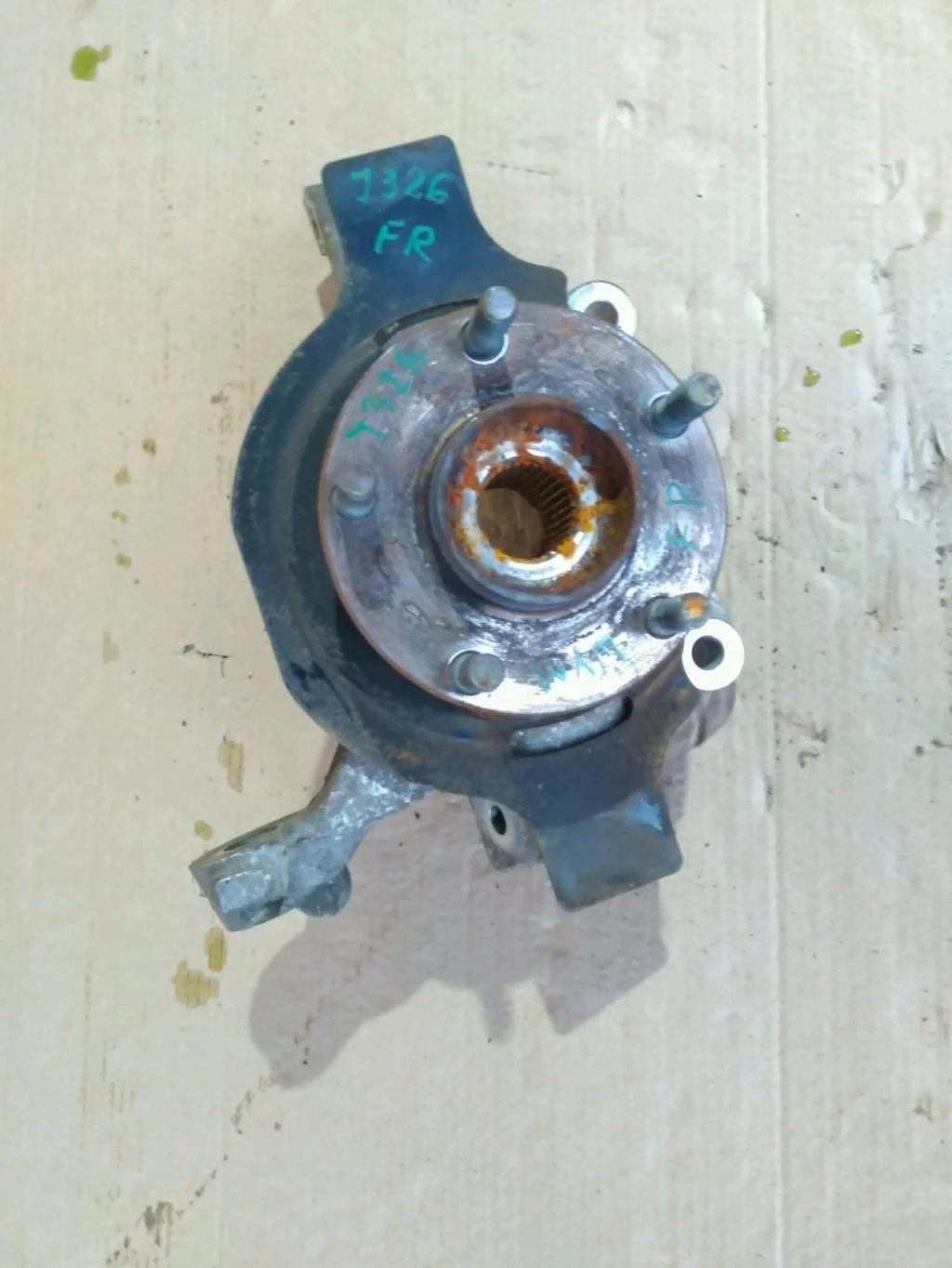 Б.у. кулак поворотный NISSAN TEANA J32 NISSAN TEANA J32