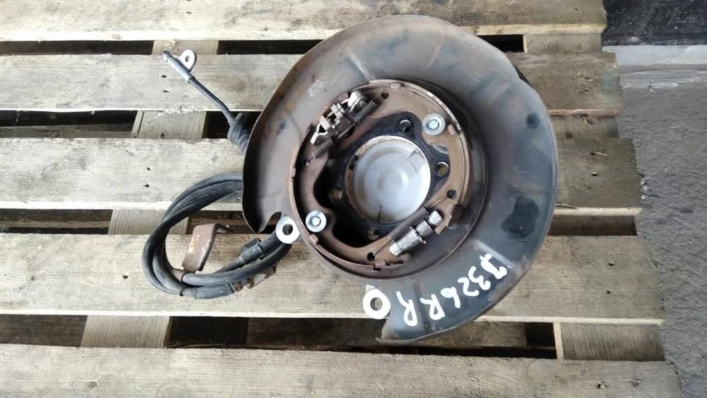 Б.у. цапфа NISSAN TEANA J32 NISSAN TEANA J32