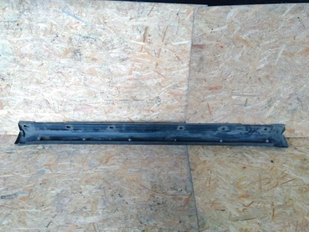 Б.у. порог пластиковый SUBARU LEGACY/ OUTBACK B13 SUBARU LEGACY/ OUTBACK B13