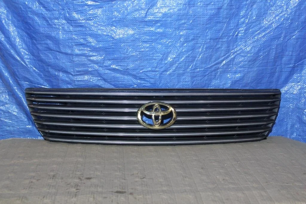 Б.у. решетка радиатора LEXUS LS430 UCF31 LEXUS LS430 UCF31