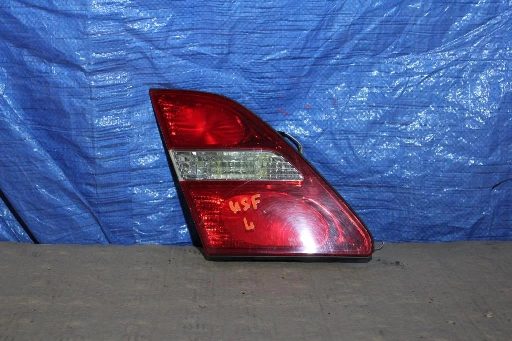 Б.у. фонарь внутренний LEXUS LS430 UCF31 LEXUS LS430 UCF31