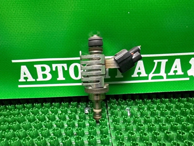 Форсунка топливная Lexus 2325031030 2GR FSE