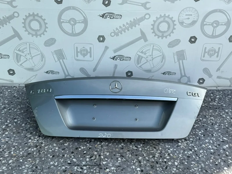 Крышка багажника Mercedes-benz 2010 W204