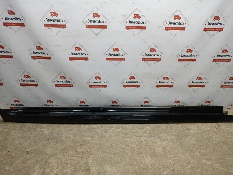 Накладка порога правого Toyota Camry 2017-2024 7585106944 V70