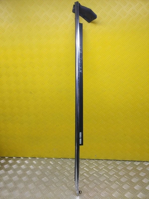 Молдинг двери передней правой Audi A8 (D4) 2010-2014 4H0853283C2ZZ