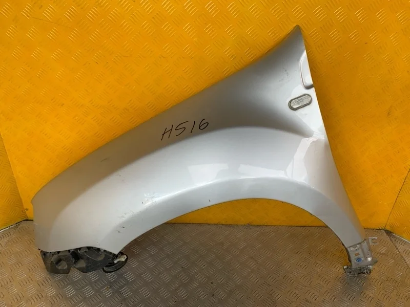Крыло переднее левое Dacia Duster 2010-2017 2016 631012718R 1.6 I