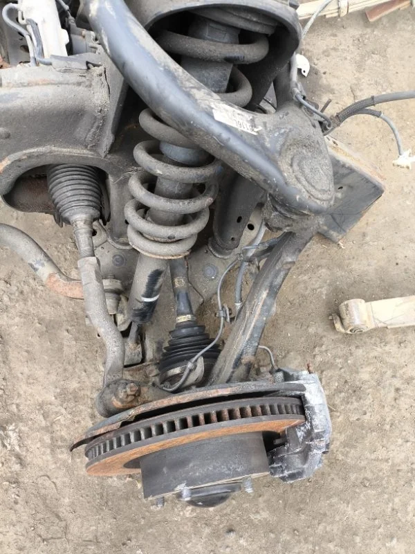 Кулак поворотный левый Toyota Sequoia Ii 2008 - 2022 2013 432120C012 ВНЕДОРОЖНИК 5.7 I 3URFE
