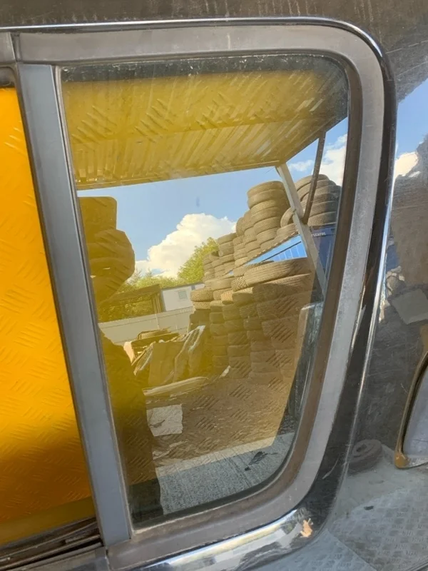 Стекло двери задней левой (форточка) Nissan Pathfinder (R51M) 2004-2013 2005 82263EB33A ВНЕДОРОЖНИК 2.5 D YD25DDTI