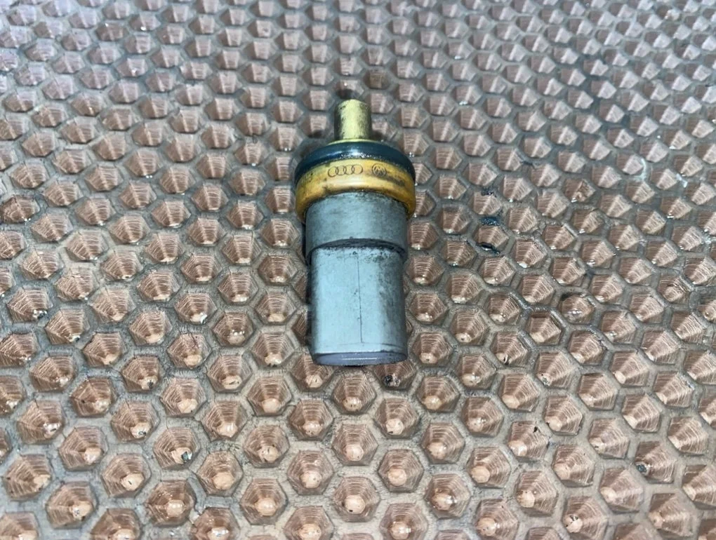 Датчик температуры Volkswagen Passat 2008 B6