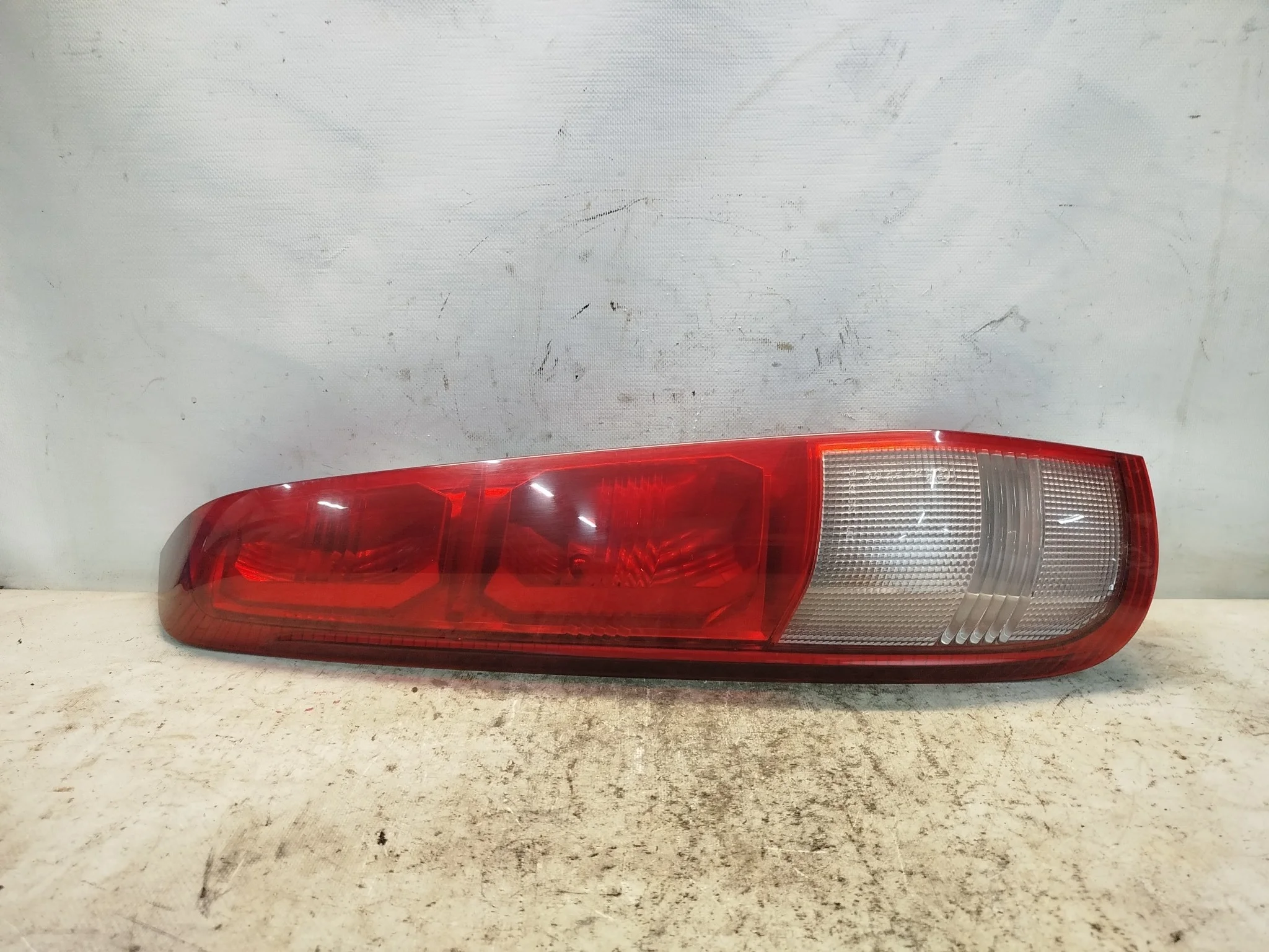 ФОНАРЬ NISSAN X-TRAIL NT30 PNT30 T30 4913 РОЗОВЫЙ 2 МОДЕЛЬ ЛЕВЫЙ 26555EQ00A XE311