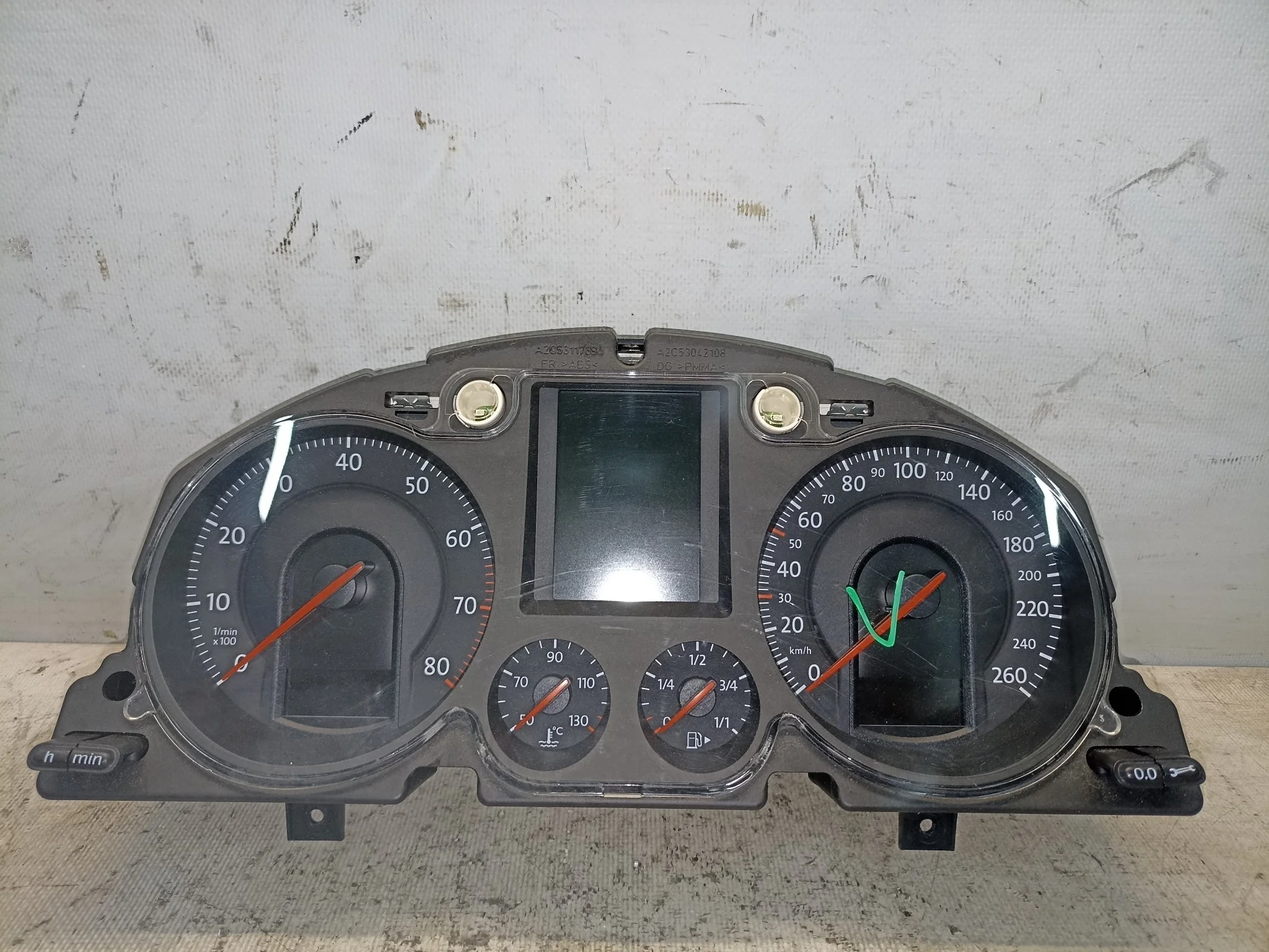 ЩИТОК ПРИБОРОВ VOLKSWAGEN PASSAT 3C2 3C5 B6 АТМ 3C0920870T XE282