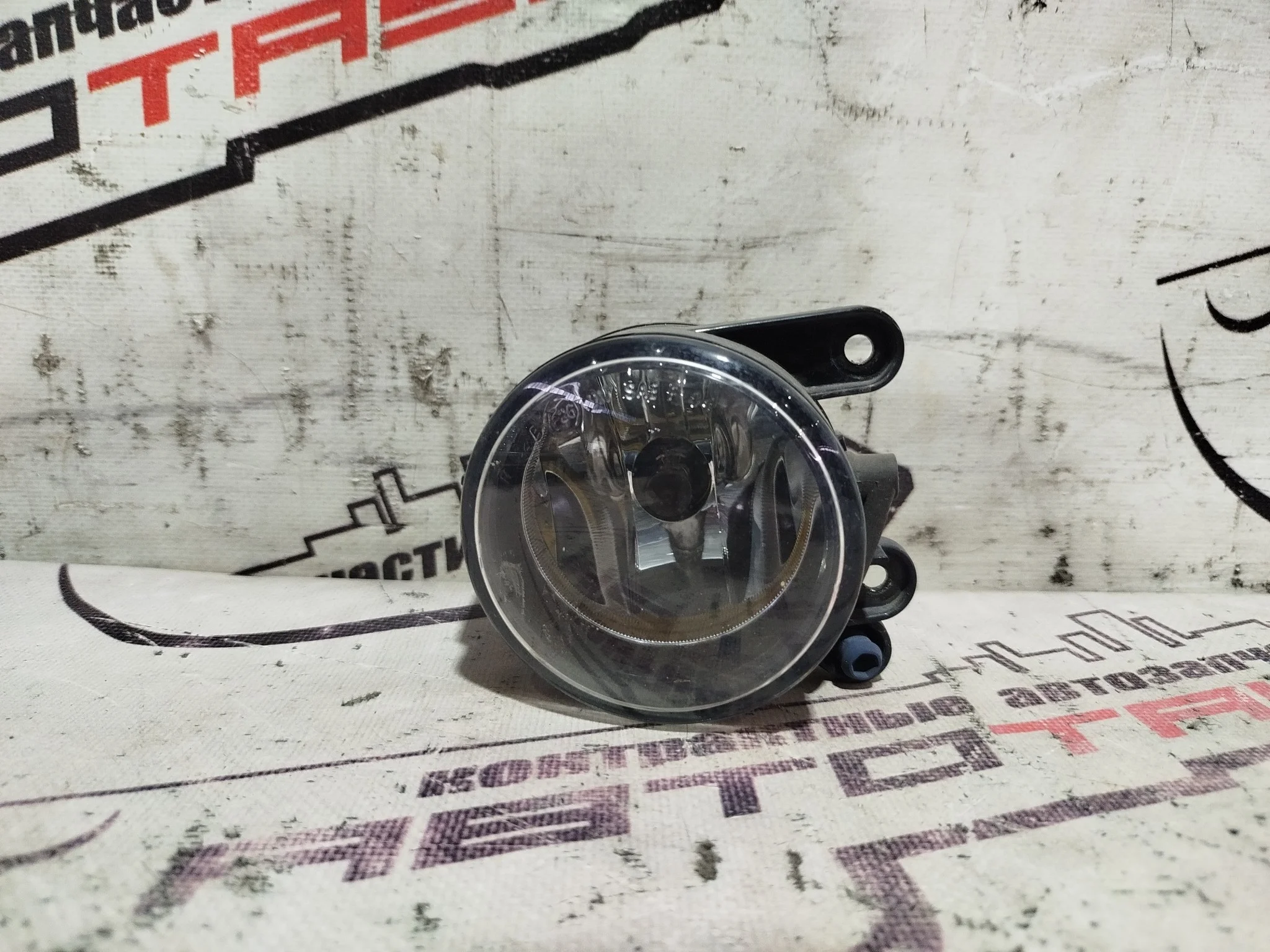 ТУМАНКА VOLKSWAGEN CADDY GOLF GOLF PLUS POLO TIGUAN TOURAN 1K1 1K5 1T1 1T2 2CA... 6R1 9K9A 9K9B 9N1 9N2 9N3 9N4 9U7 MK5 27128800 ПРАВАЯ ГАЛОГЕН 1T0941700C KA9256Z