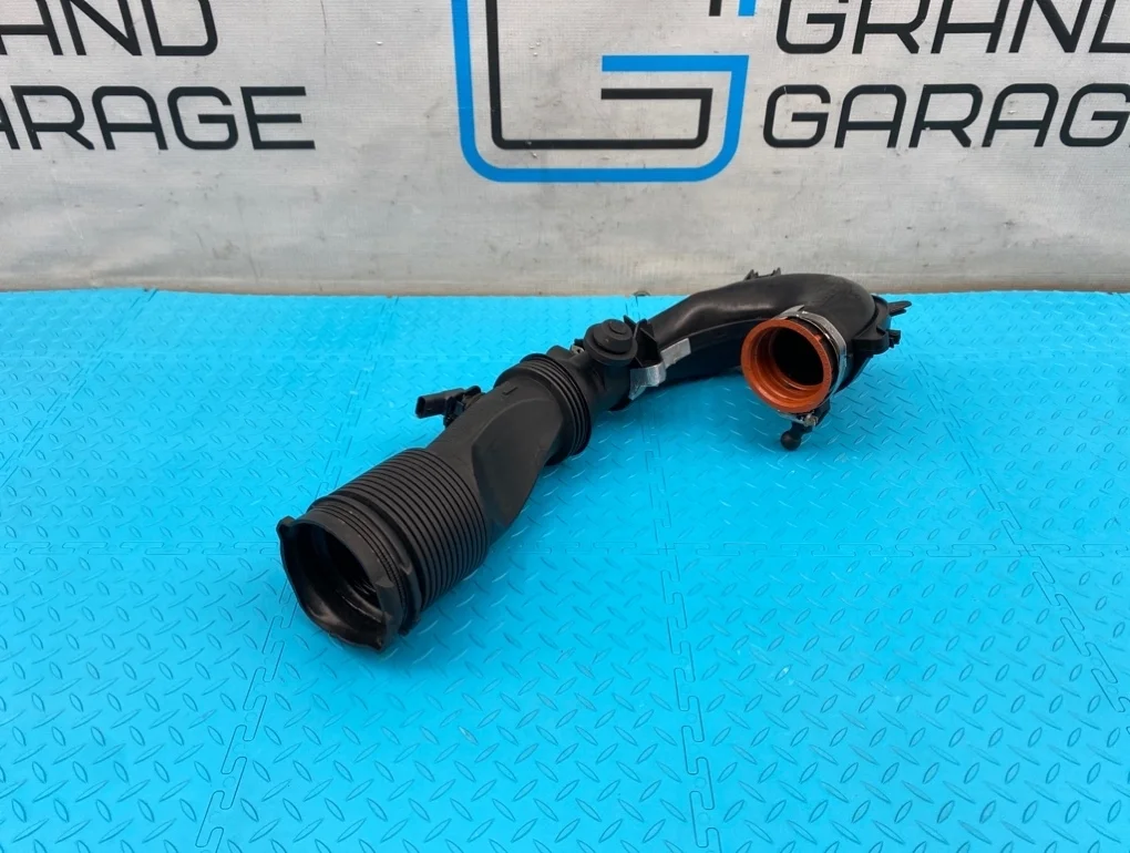 Патрубок воздушный Mercedes-Benz Gla-Class 2014 A2700901029 X156 270.920 2.0