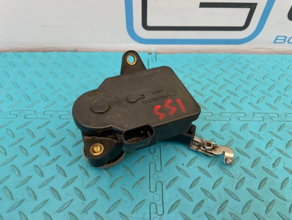 Сервопривод вихревых заслонок Mercedes-Benz Ml-Class 2012 A6421500594 W166 642.826 3.0