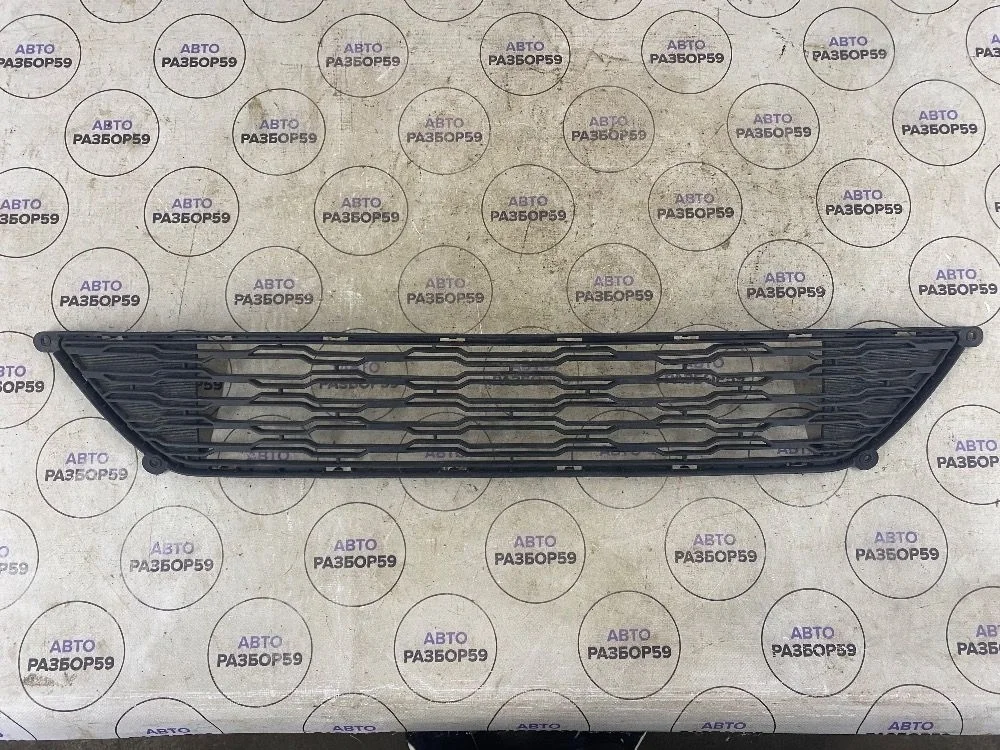 Решетка переднего бампера Kia Ceed ED рестайлинг (2010—2012)