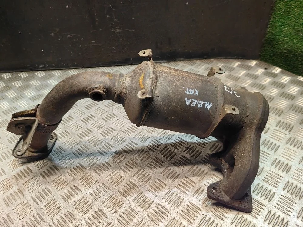 Выпускной коллектор с катализатором Fiat Albea