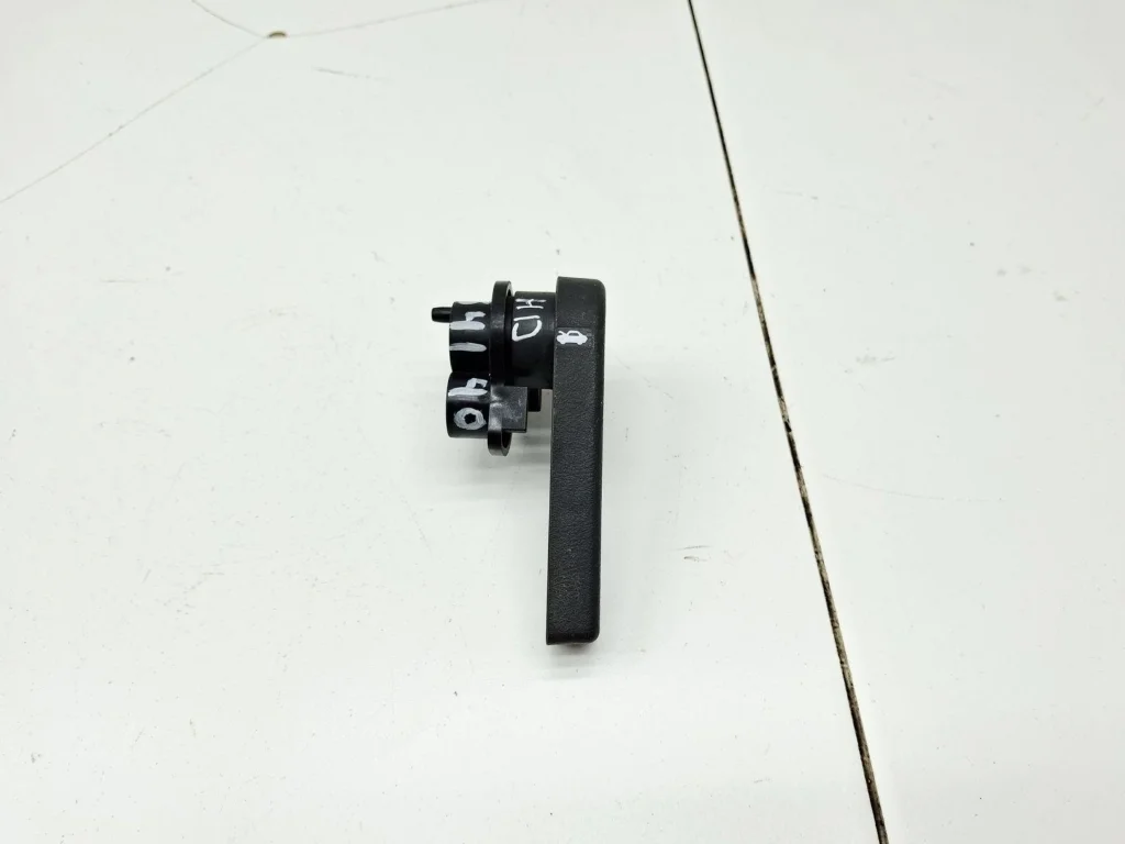 Ручка открывания капота Hyundai Elantra 2009 HD