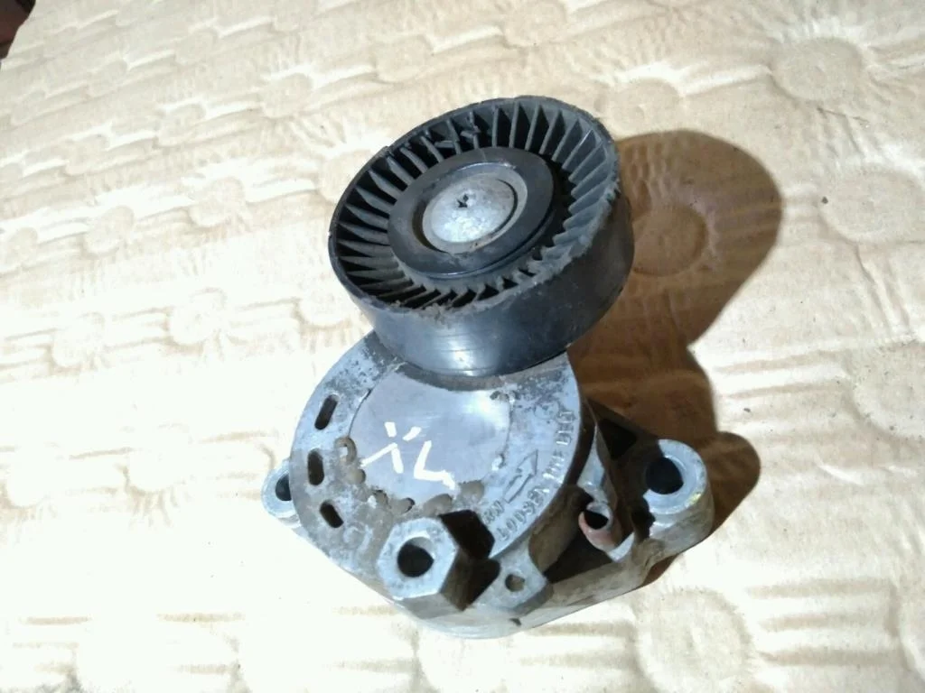 Б.у. натяжитель приводного ремня MITSUBISHI OUTLANDER XL CW6W MITSUBISHI OUTLANDER XL CW6W
