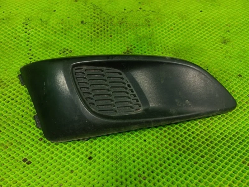 Заглушка ПТФ правая Chevrolet Aveo T300 2013 96694774 СЕДАН F16D4