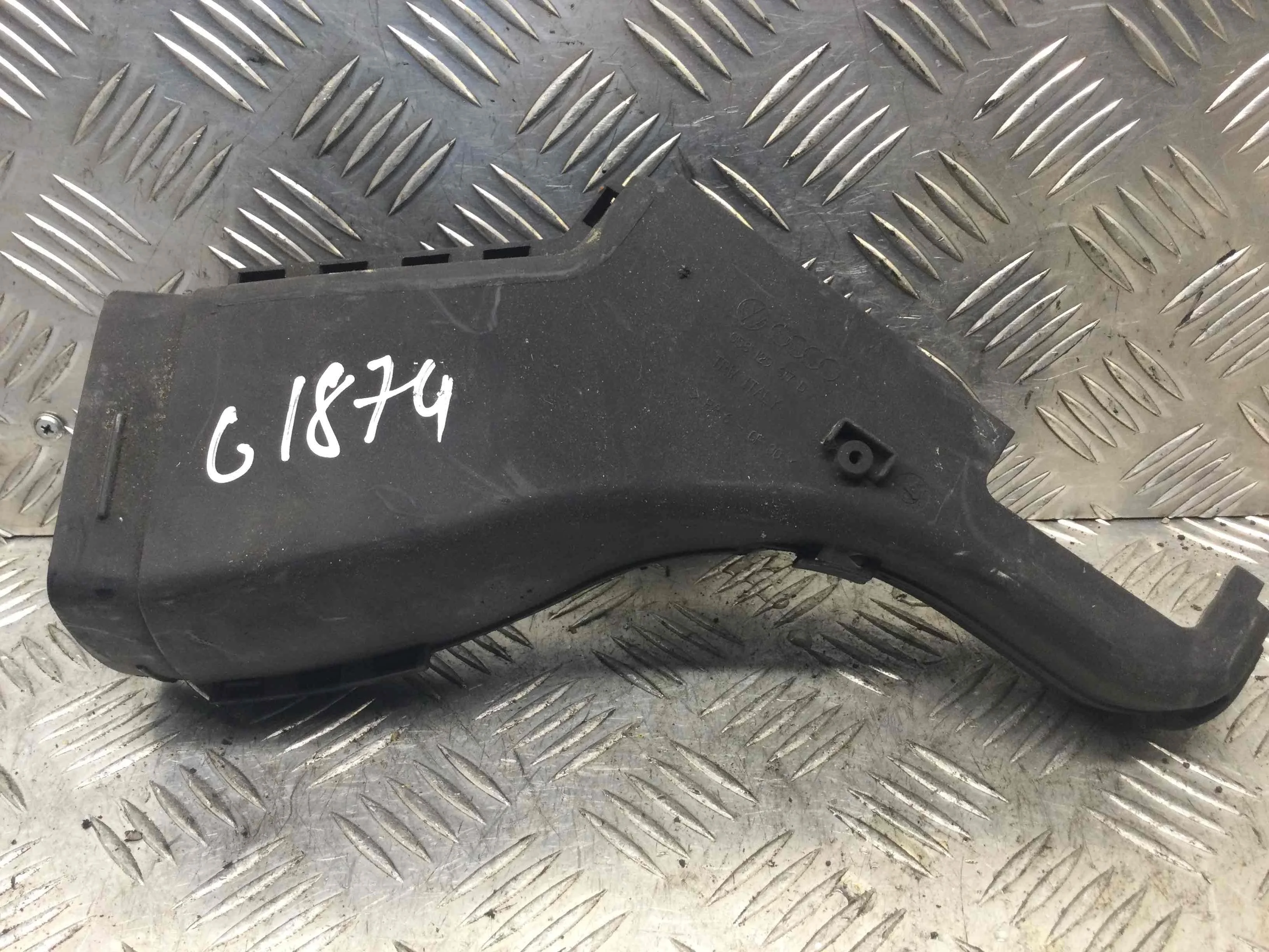 Воздуховод Audi A4 B5 [рестайлинг] (1999-2001) дизель 1.9 TDI Механика Седан