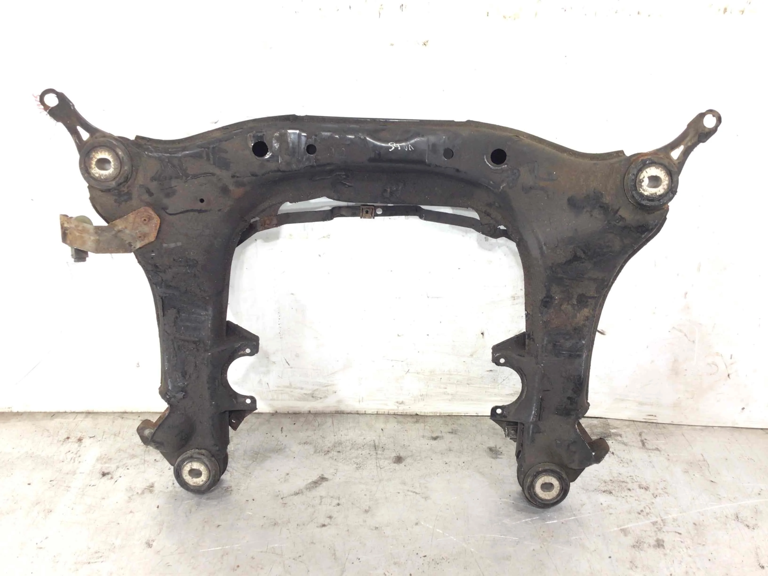 Балка подвески передняя (подрамник) Audi A4 B6 (2000-2005) дизель 2.5 TDI Автомат Универсал