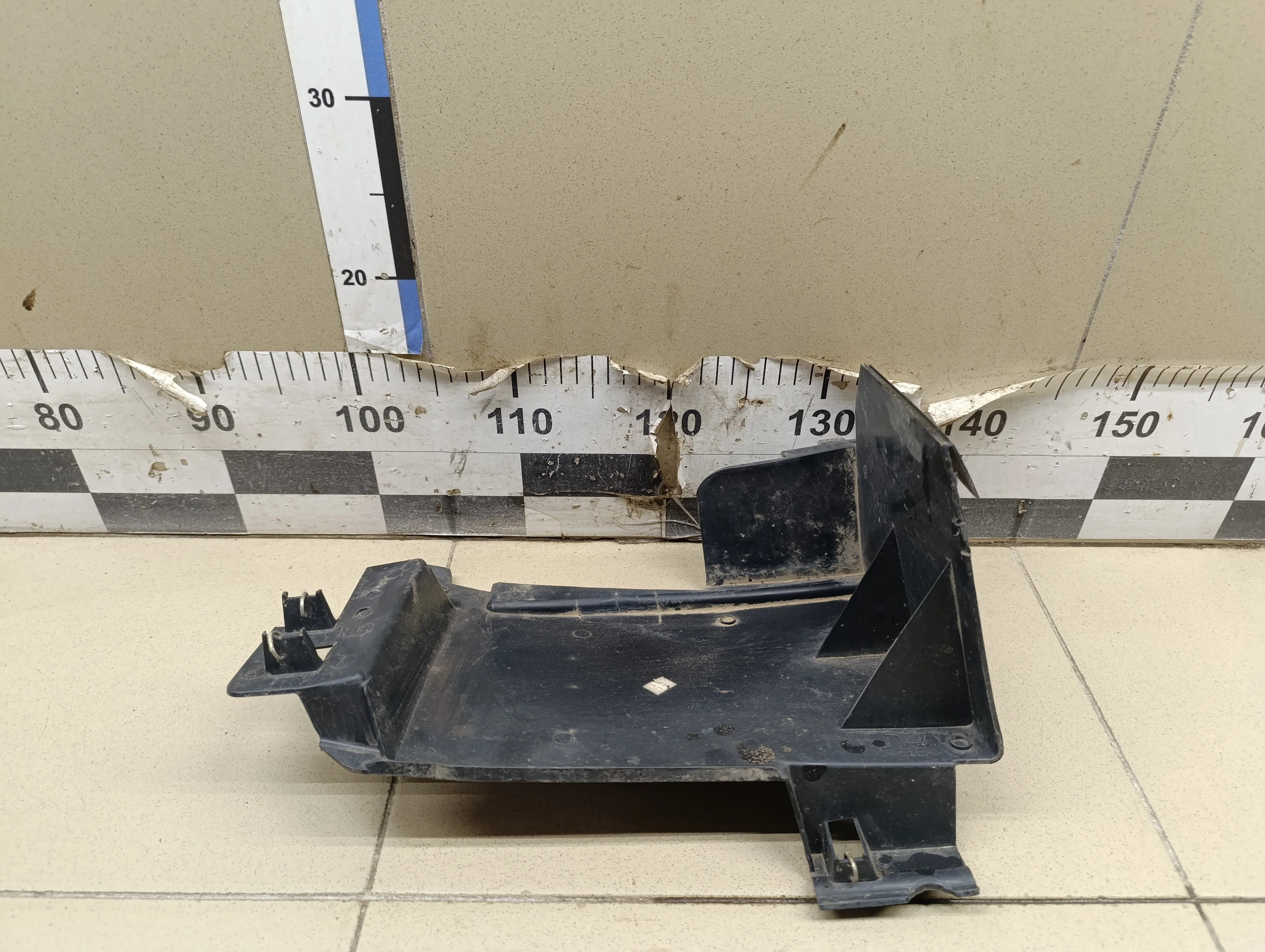 Воздуховод радиатора правый Kaptur 2016>