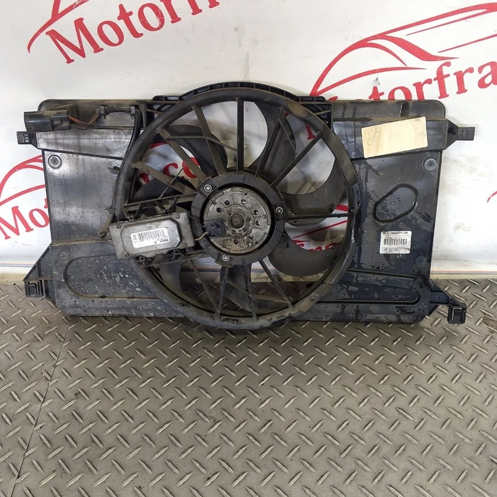 Вентилятор охлаждения радиатора Ford Focus 2006 3M5H8C607UF 2 2.0 TDI G6DA