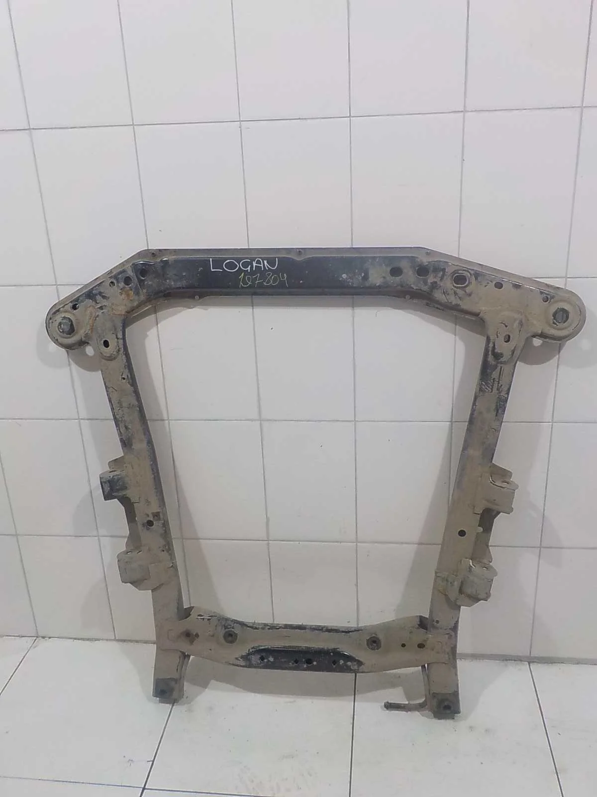 подрамник RENAULT LOGAN