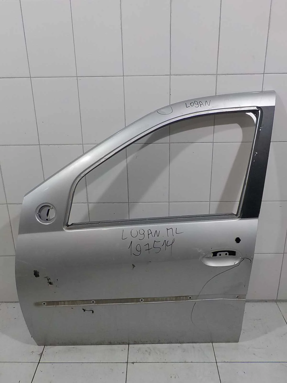 дверь RENAULT LOGAN