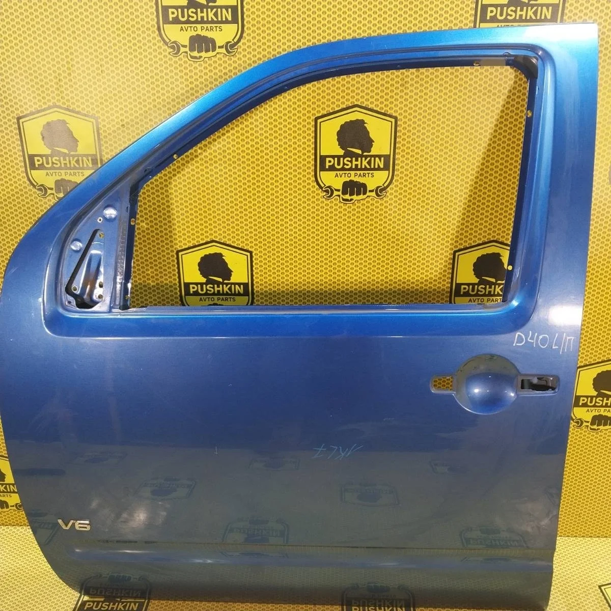 Дверь Nissan Navara 2004—2010 80101EB330 D40, передняя левая