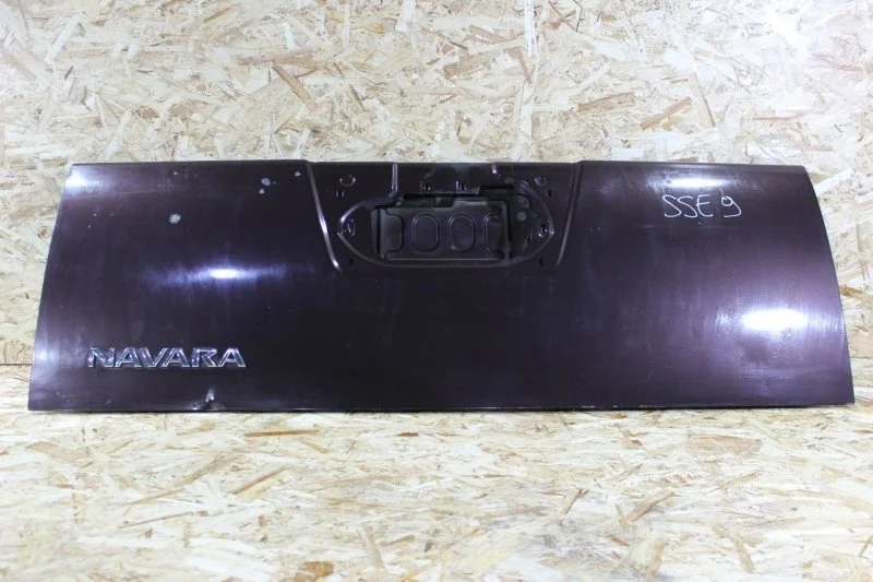 Крышка багажника Nissan Navara 2004—2010 93400EA30J D40
