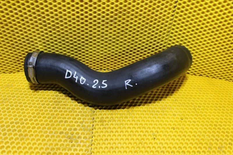 Патрубок интеркулера Nissan Navara 2004—2010 14463EB316 D40