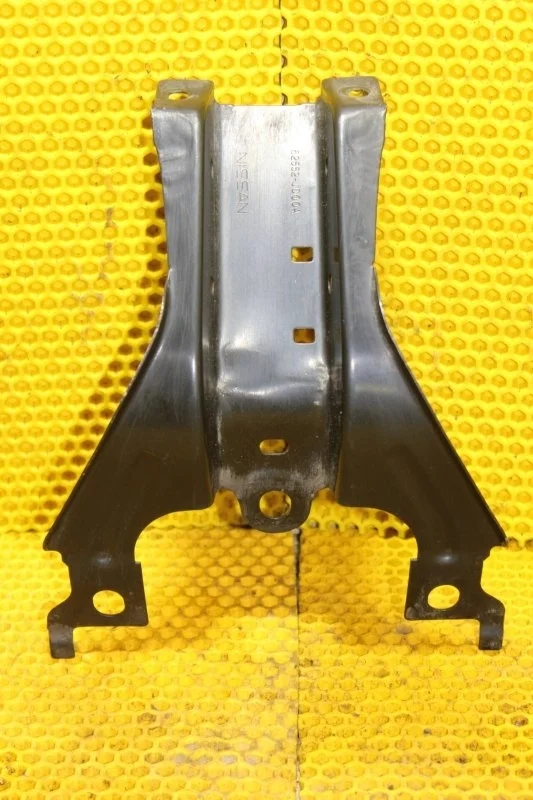 Кронштейн замка капота Nissan Qashqai 62552JD00A J10