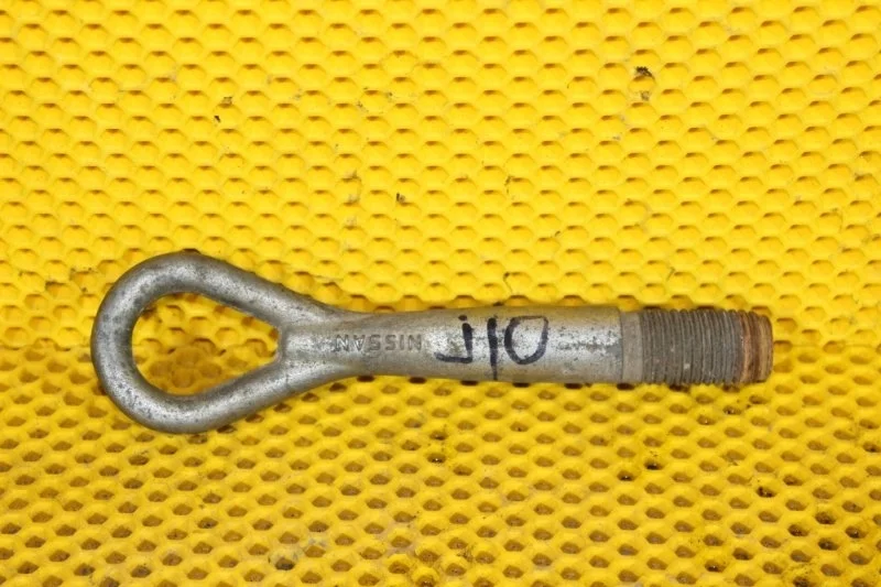 Крюк буксировочный Nissan Qashqai 51112JD00A