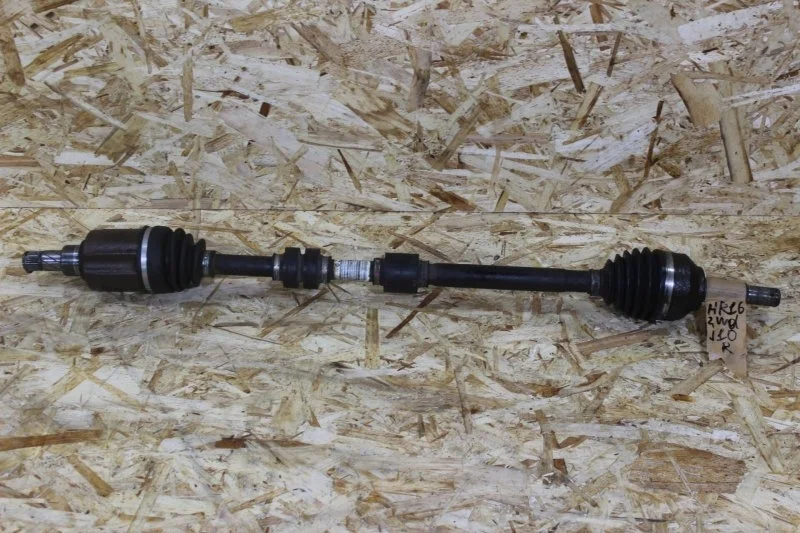 Привод Nissan Juke 391001KA0B F15, передний правый